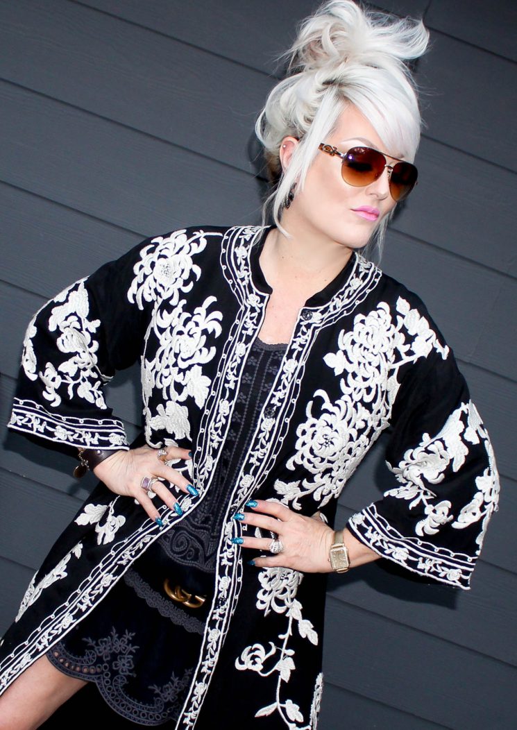 Stephanie
Top Houston blog
Luxor Living and Style
Johnny Was kimono
Johnny Was in The Woodlands
The Woodlands shopping, Michele watch, blue nails, edgy look