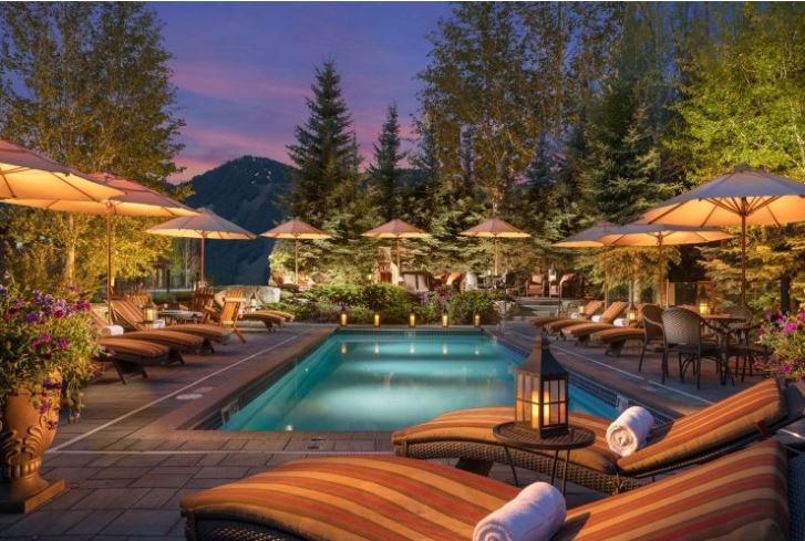 Rustic Inn Hotel in Jackson Wyoming, best Jackson Hole hotel