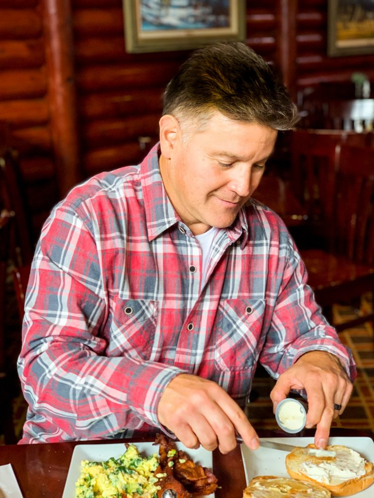 Rustic Inn breakfast